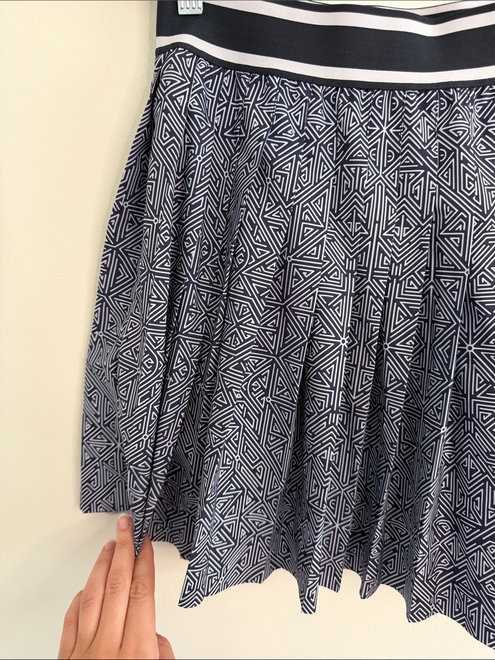 Greyson Labyrinth Leo Navy Pleated Active Skort Skirt Golf Tennis Size XL - Picture 3 of 6